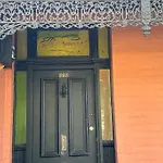 Artsy North Melbourne 2-Bedder