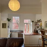 Artsy North Melbourne 2-Bedder